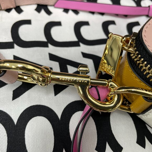 Women’s Crossbody Bag - Picture 4 of 9